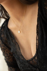 Mother of Pearl Pendant Necklace