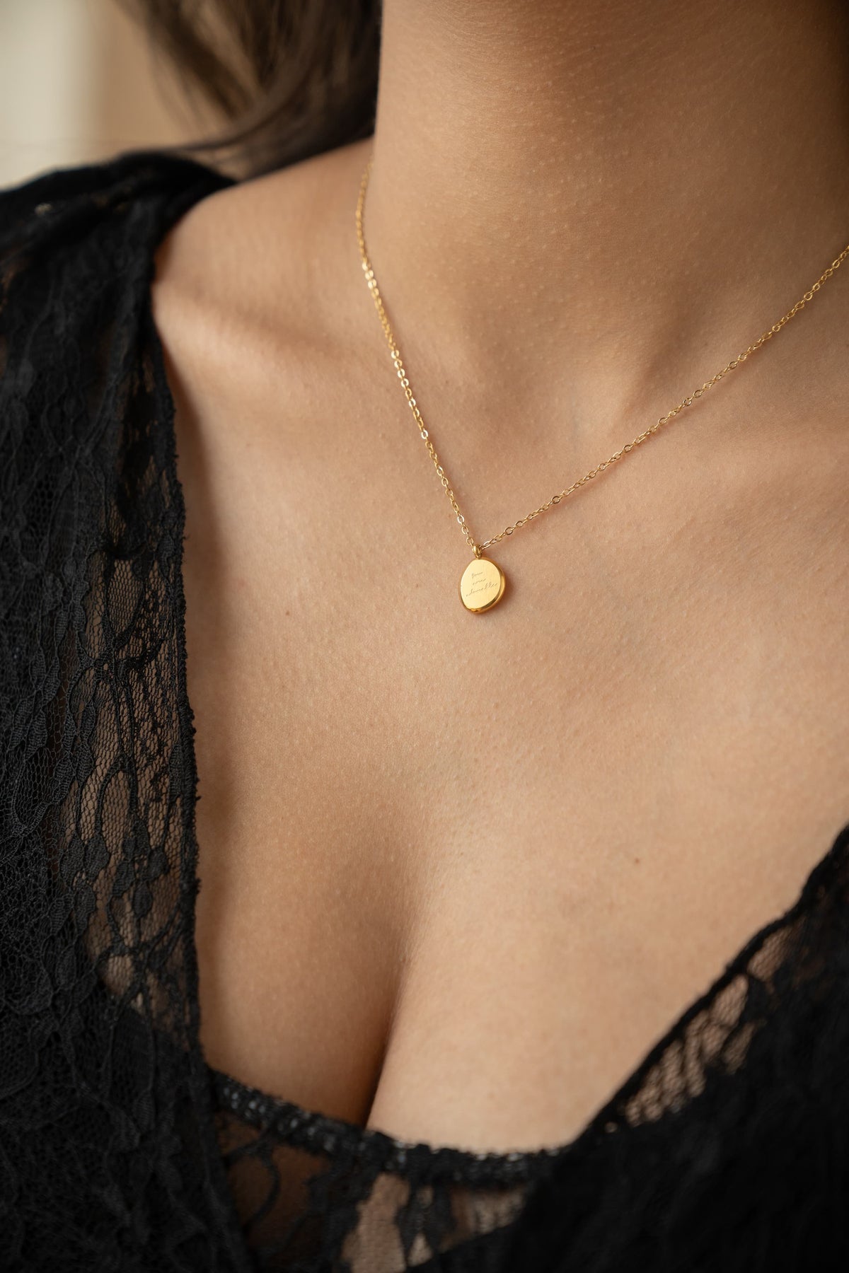 Dainty Engraved Pendant Necklace
