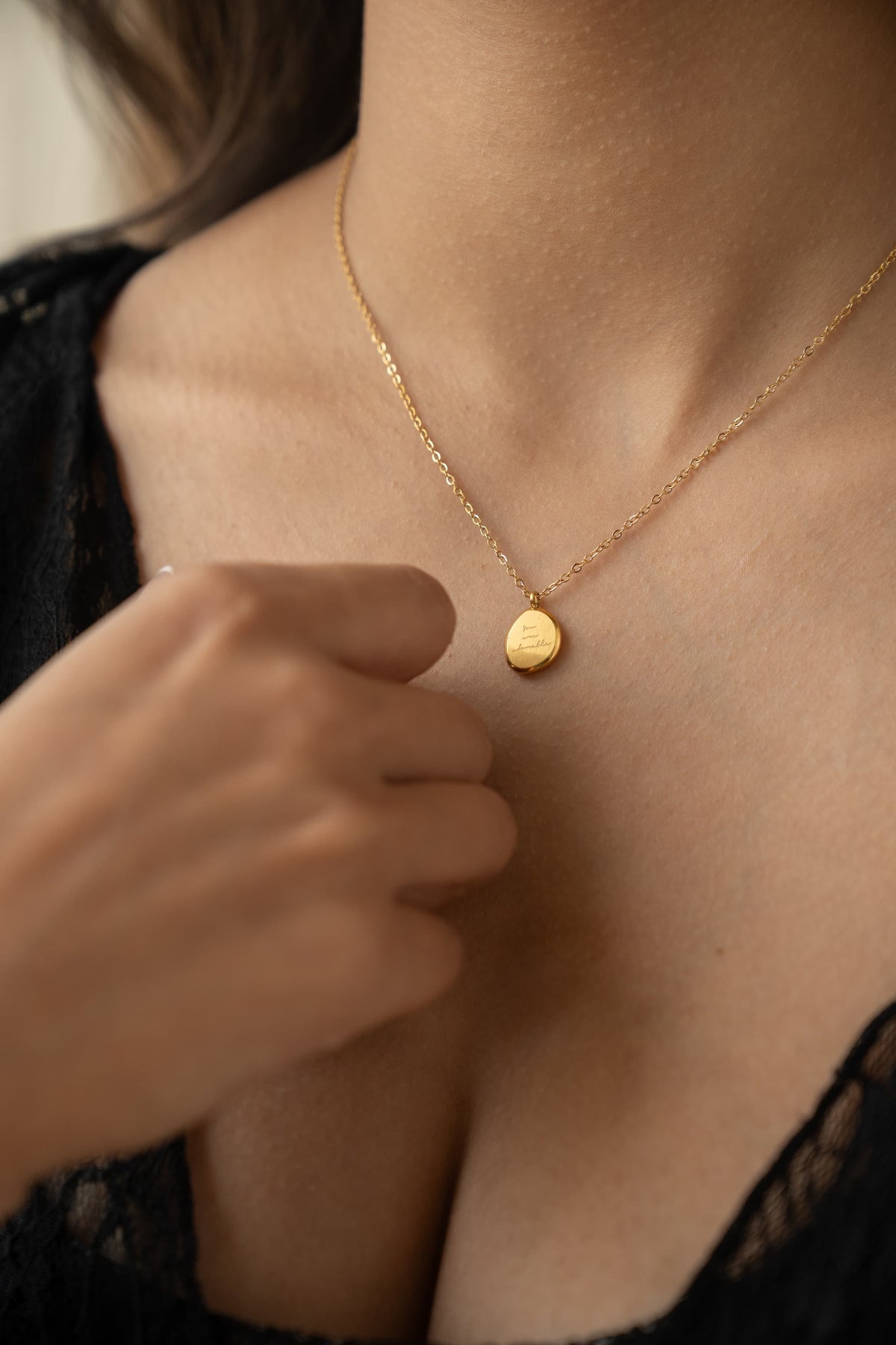 Dainty Engraved Pendant Necklace